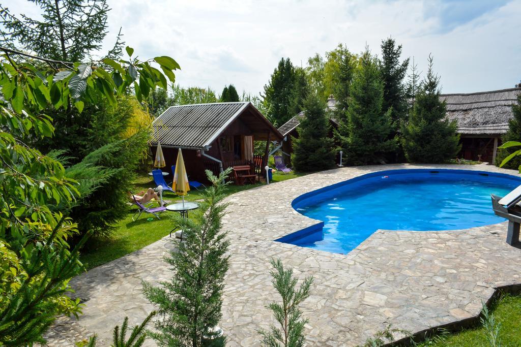 Camping Robinson Country Club Nagyvárad Kültér fotó
