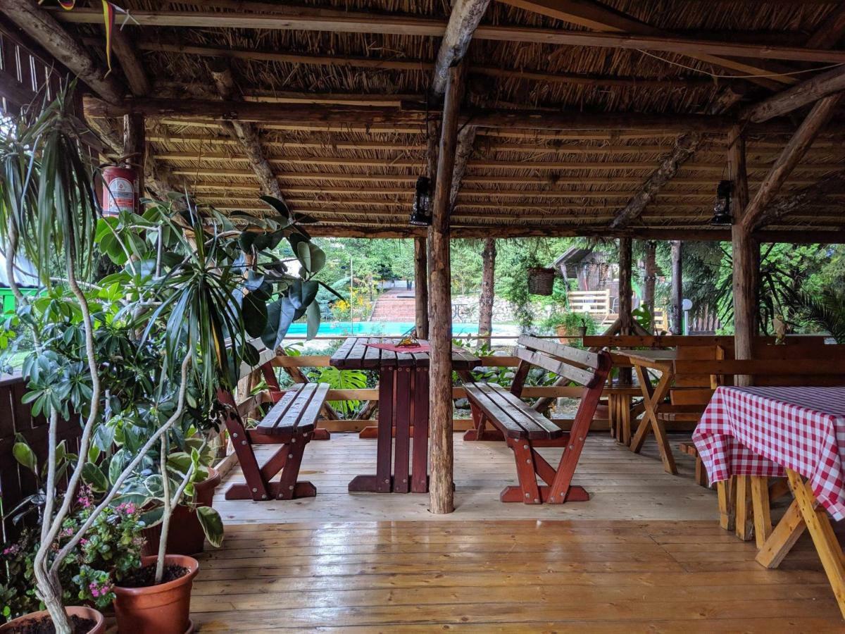 Camping Robinson Country Club Nagyvárad Kültér fotó